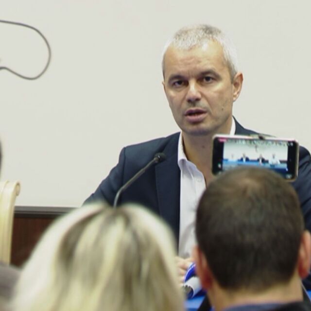 „Възраждане“ откри кампанията си във Варна