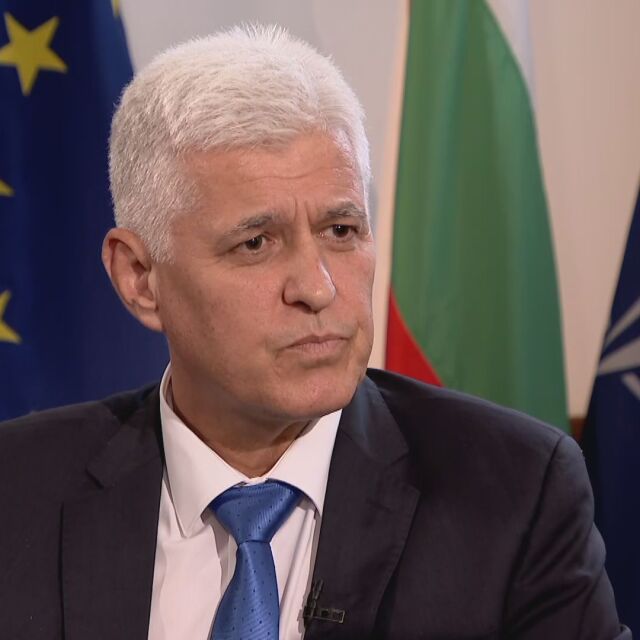 Димитър Стоянов: Надявам се да не съм министърът, който ще "приземи" бойната ни авиация