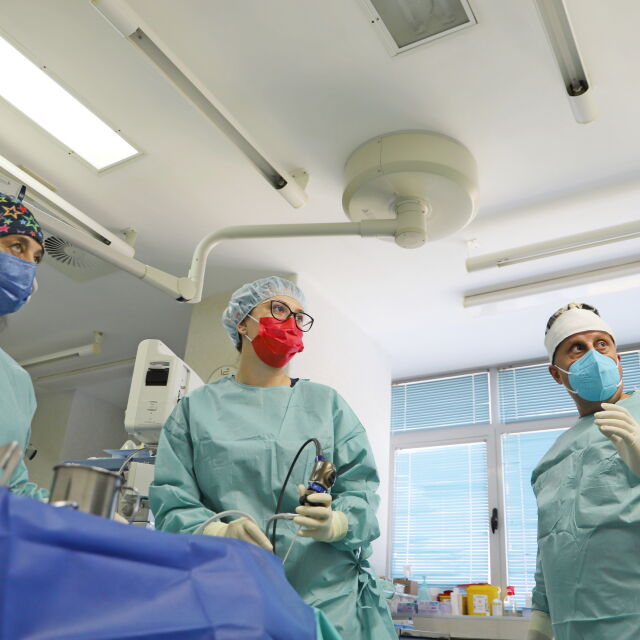 Рядка операция на бебе извършиха УНГ-специалистите от ВМА
