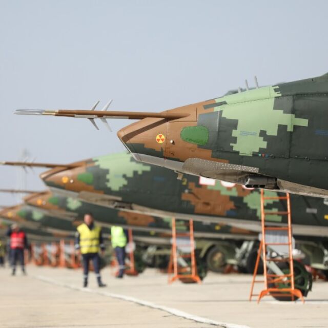 Всички самолети Су-25 са спрени от полети 