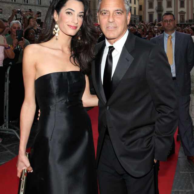 Макова сватба: 8 години брак за Джордж и Амал Клуни (СНИМКИ)