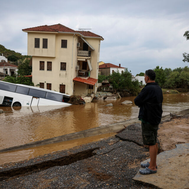 Бурята „Даниел“: Без ток на остров Скиатос, магистралата Солун - Атина е затворена