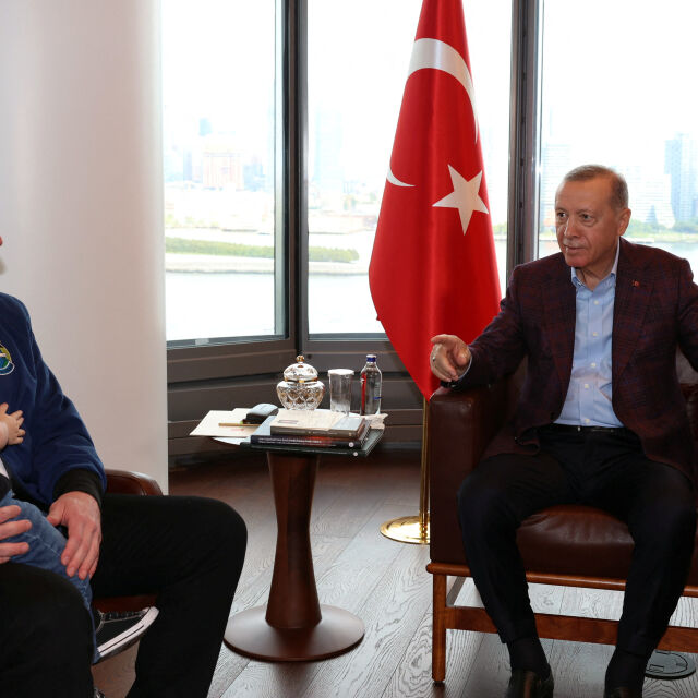 Ердоган иска Мъск да построи завод на  Tesla в Турция
