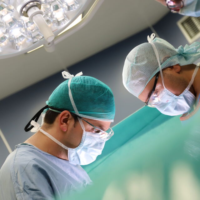 Шанс за живот: Лекари от ВМА извършиха нова чернодробна трансплантация