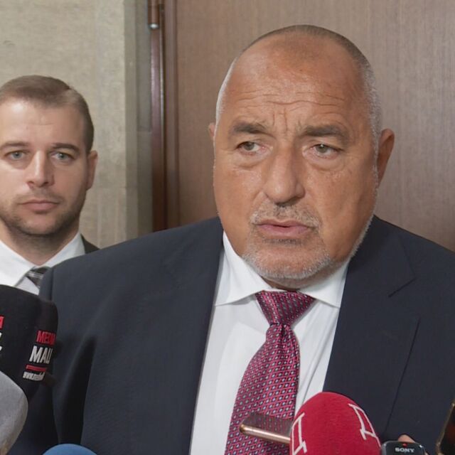 Борисов призова Атанасов да се върне начело на Комисията за контрол над службите