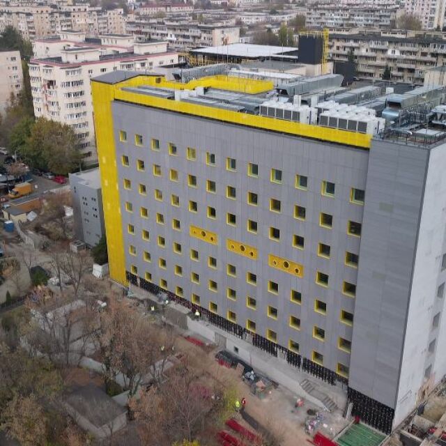 Направена от хората: В Букурещ откриха първата детска болница, построена само с дарения 