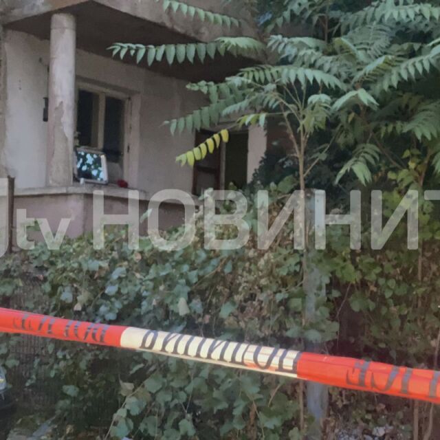 Мъж се барикадира в жилище в София