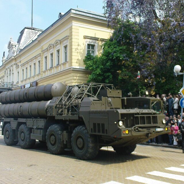 Русия призова България да преосмисли решението за изпращане на ракети С-300 на Украйна