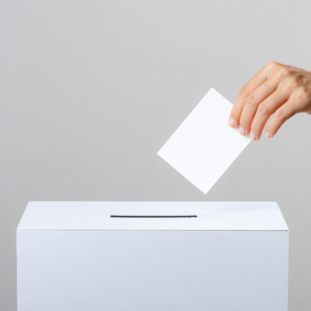 Докъде е стигнала подготовката на изборите: ЦИК с обещание за пълна мобилизация