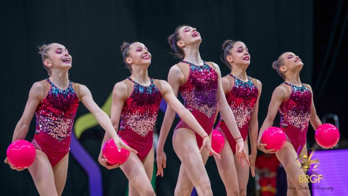 Диаманти! Световно злато за ансамбъл-девойки в Клуж