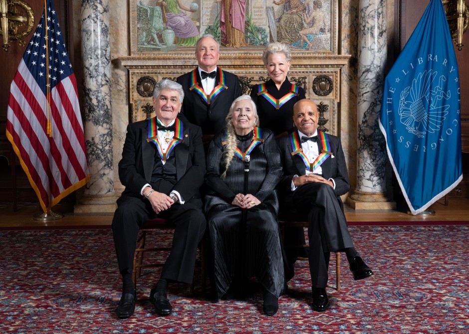 Джони Мичъл, Бет Мидлър и Бери Горди с Отличията на Кенеди център 