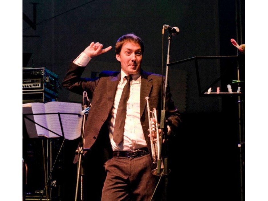 Михаил Йосифов започва Hottest Jazz Party in Town. „Като че каня публиката на гости“ – казва той за срещите в петък