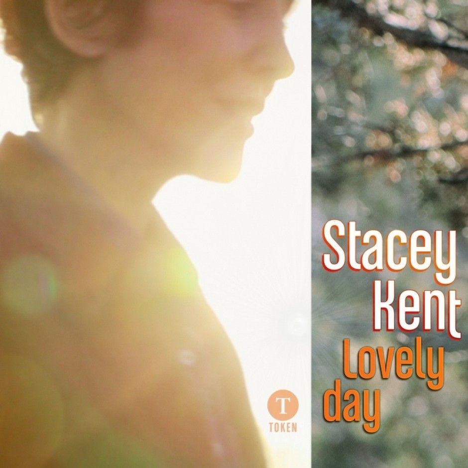 Стейси Кент прави кавър на Lovely Day, посветен на събирането на хората в усмивка