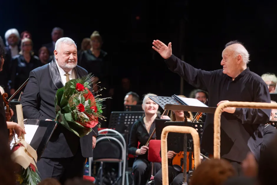 Четири нови творби на Анатолий Вапиров за човека, който прегръща живота, на концерт за 75-ата годишнина на големия творец