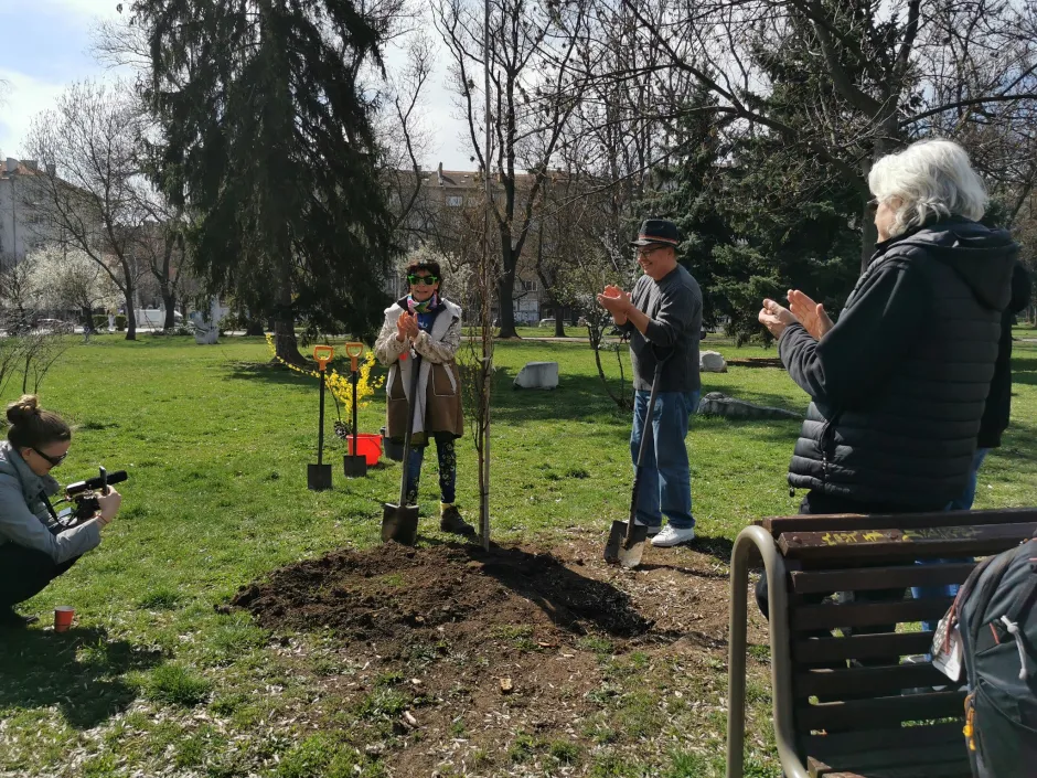 В София вече има дърво, засадено от Джералдин Чаплин