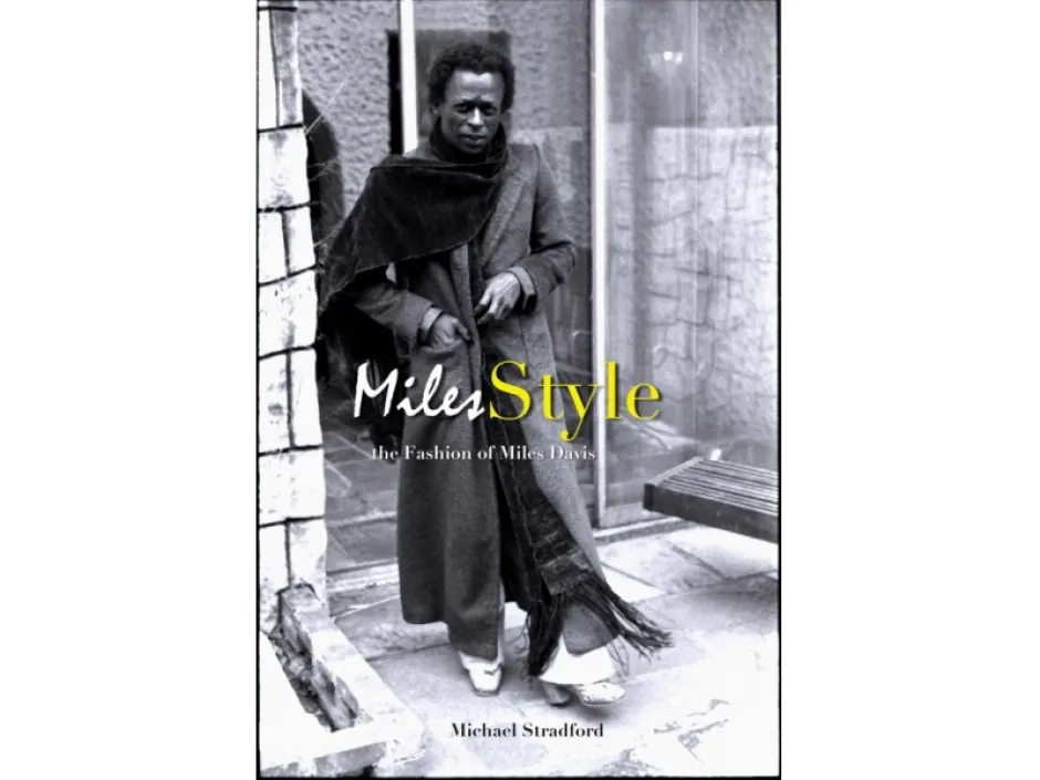 Какво казва за музиката и човека стилът на обличане на Майлс? Книгата MilesStyle: The Fashion of Miles Davis търси отговорите