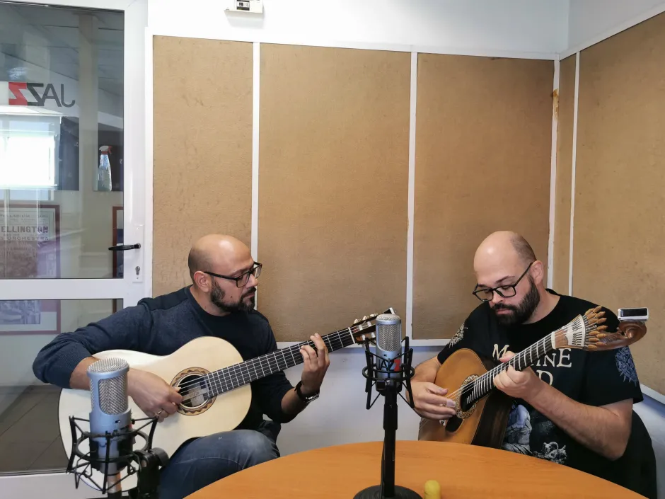 С „Португалска страст“ ни пленяват на Cameralia китаристите Рикардо Ж. Мартинс и Бруно Давиде