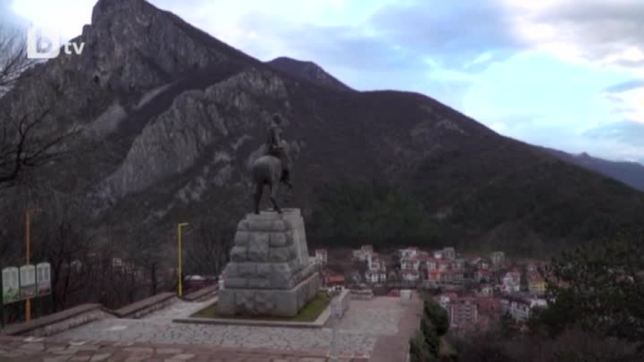 "Дивата муха" на пътешествие до Враца (2 част)