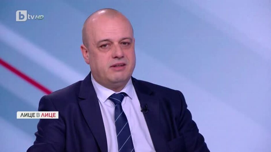 Христо Проданов: Борисов и Петков започнаха много да си приличат по това, че всеки ден си сменят позицията