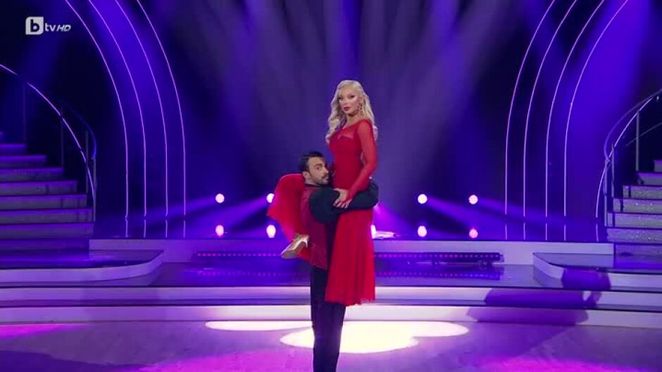Емануела и Иван Карастоянов танцуват фокстрот