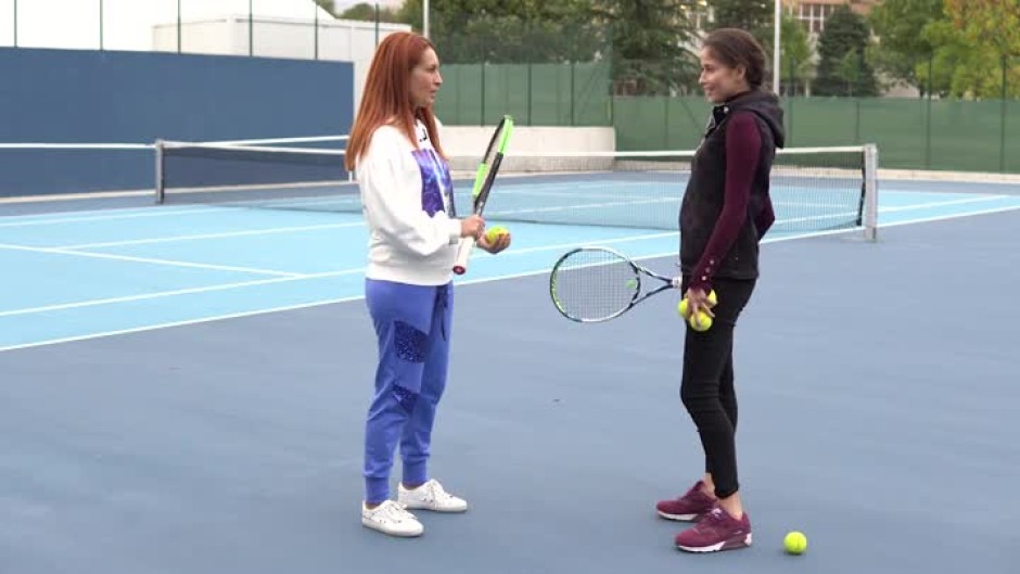 "Търси се... още": Урок по тенис с Невяна Владинова