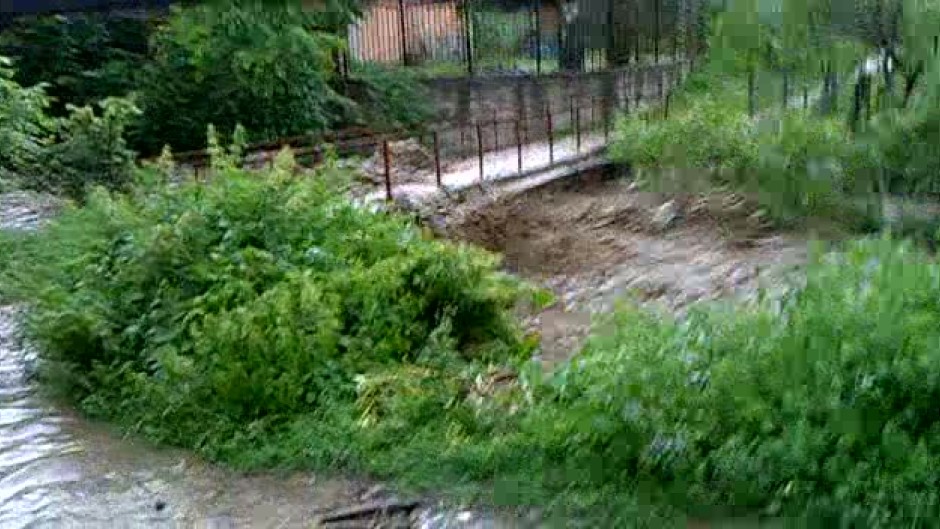 Реката в Берковица излезе от коритото си