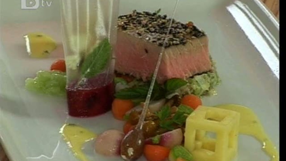 Риба тон със сусам и зеленчуци и  Холандски сос