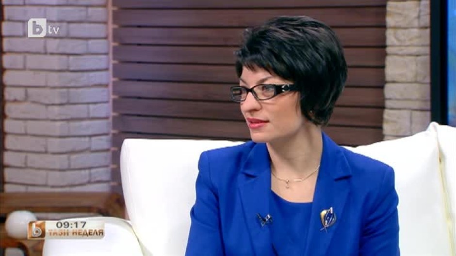 Десислава Атанасова: Надявам се Иван Искров най-накрая да оцени кой е достойният начин да си тръгне от поста
