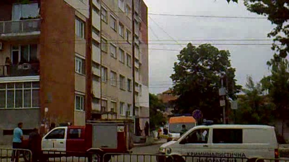 Мъж заплашва със самоубийство в Добрич