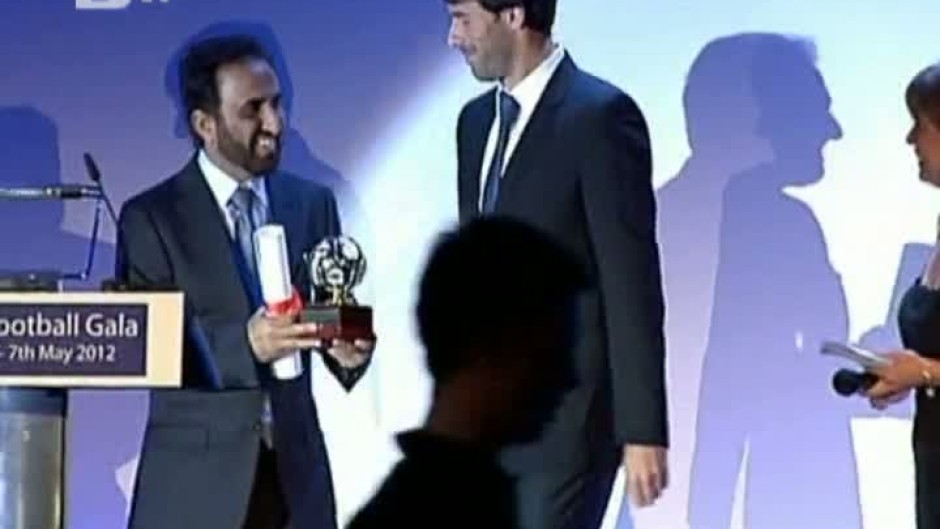 Ван Нистелрой голмайстор на десетилетието, Барса - най-добрият отбор