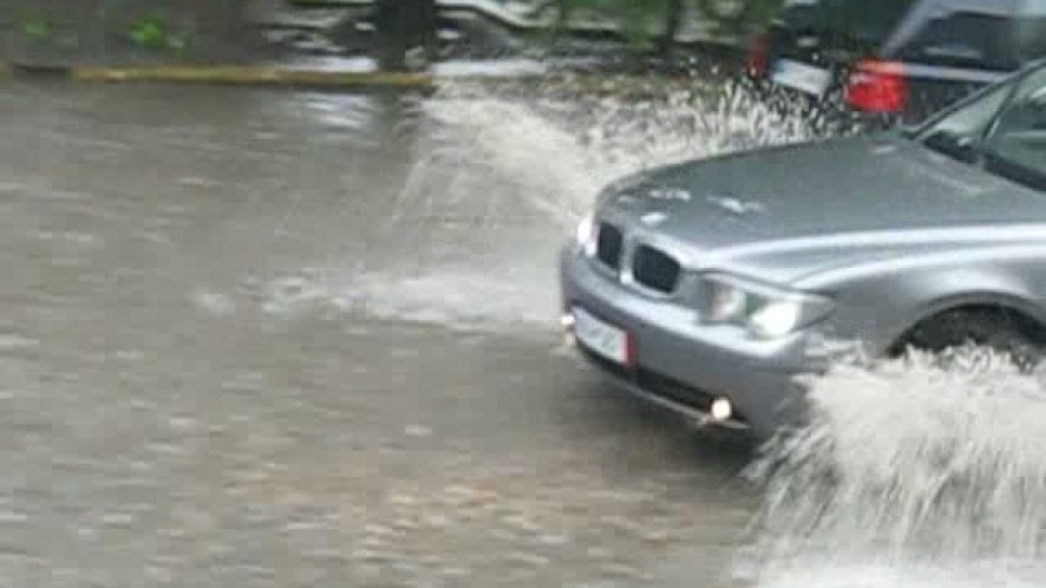 Наводнение с градушка в Карлово