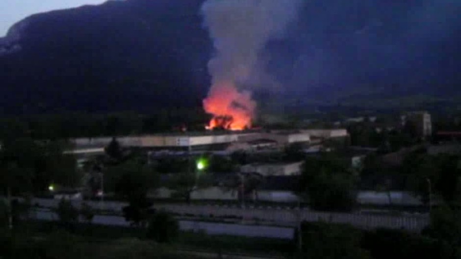 Пожар в склад за вторични суровини във Враца