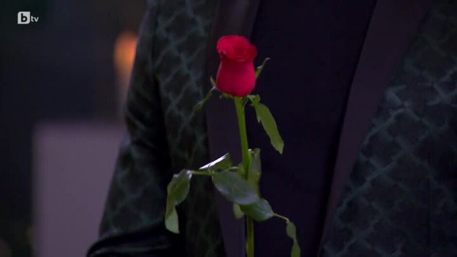 Александра или Людмила няма да получи роза от Виктор?