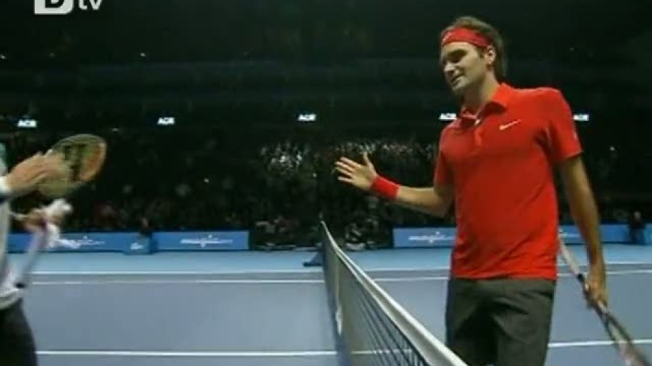 Федерер и Мъри стратираха с победи в Лондон