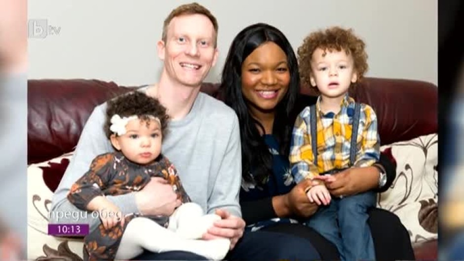 Феноменалният случай на нигерийката Катрин Хауърт, която роди две деца с порцеланова кожа и сини очи