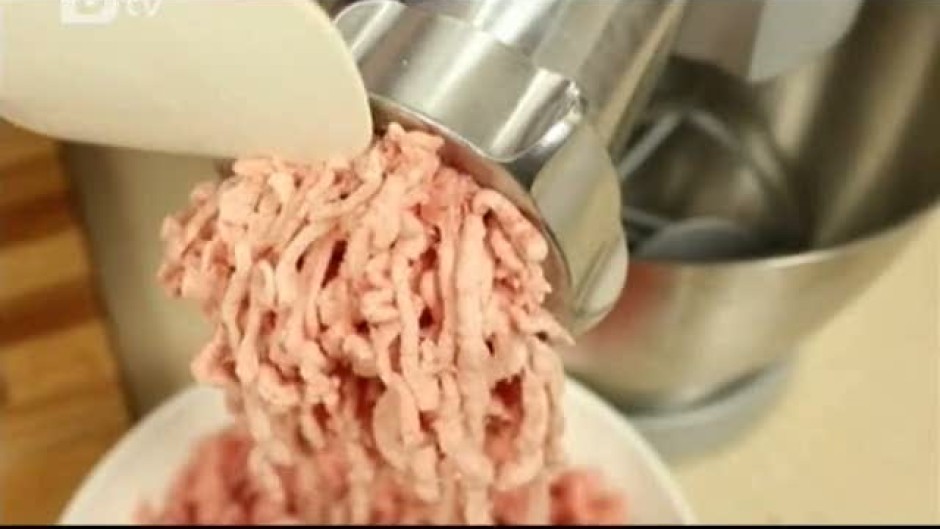 Хитринки: Как да отстраним остатъчната кайма при меляне на месо?