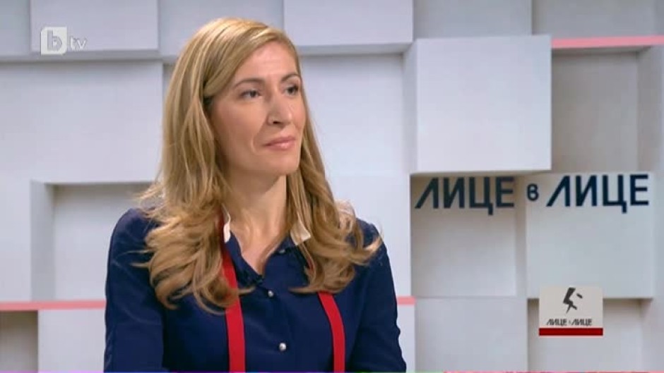 Николина Ангелкова: Не е имало разговор за моята оставка