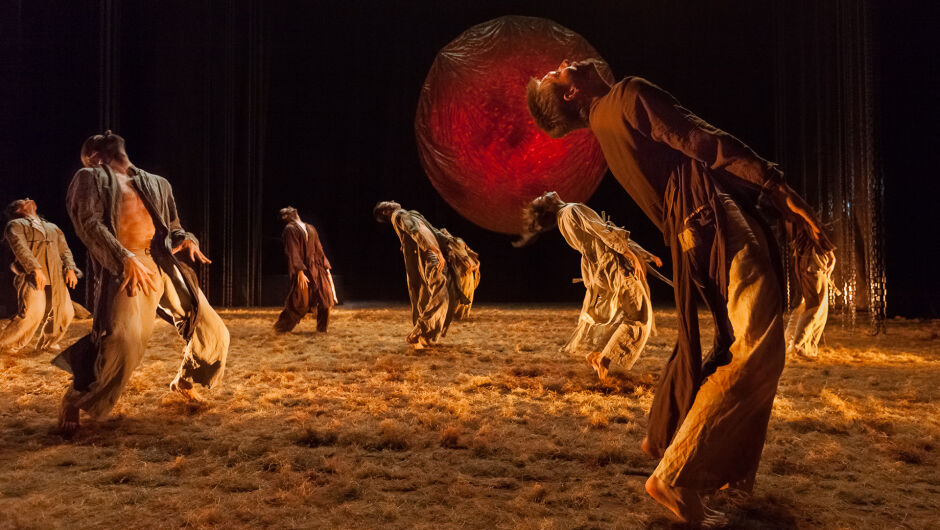 Зрелищна "Кармина Бурана" представя Сегедският модерен балет (ВИДЕО)