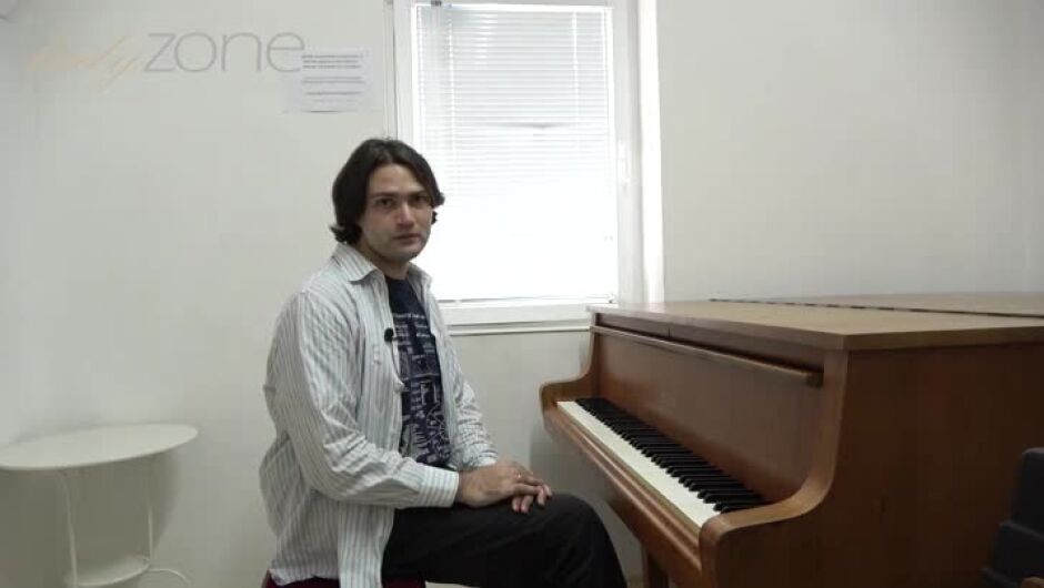 Първи стъпки в музиката с пианиста Пламен Цветанов (ВИДЕО)