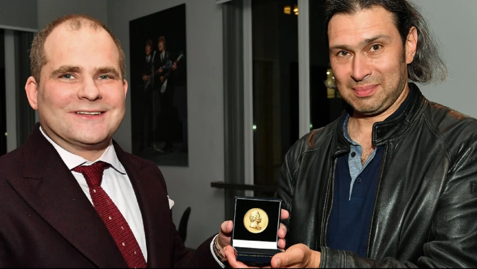Владимир Юровски получи Златен медал на Кралското филхармонично дружество