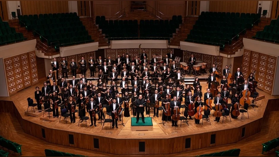 Хонконгският филхармоничен оркестър и Naxos започват обща образователна кампания