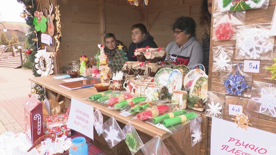 Коледното село на България: Георги Бърдаров за празничния дух в Чавдар (ВИДЕО)