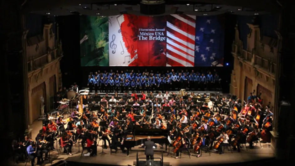 Младежки оркестри от САЩ и Мексико свирят заедно
