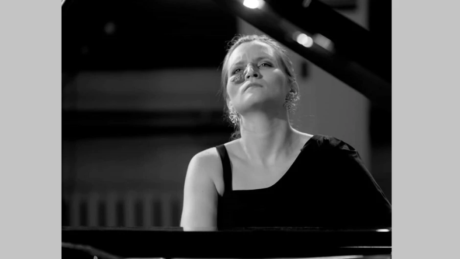 Мария-Десислава Стойчева: „Когато концертите се отлагат, това влияе на мотивацията на младите и прохождащи изпълнители“