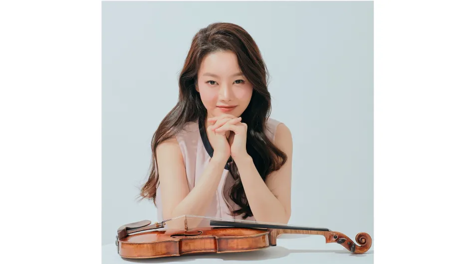 Сензацията в класическата музика Бомсори Ким пристига за концерт със Софийската филхармония