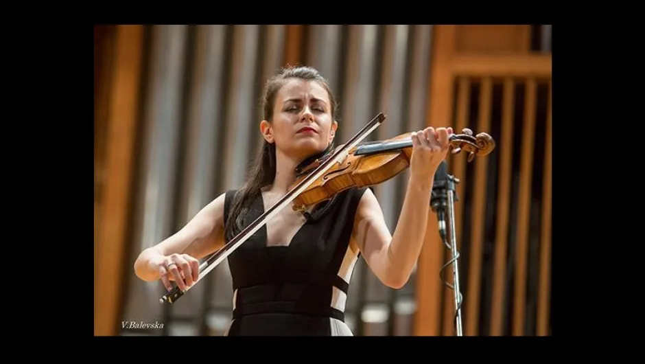 Цигуларката Лия Петрова:  „В тези дни всеки един концерт е подарък“