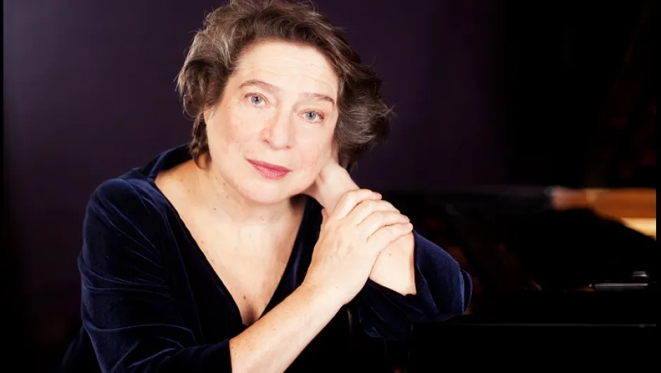 Грандамата на пианото Елизабет Леонская гостува на Софийската филхармония