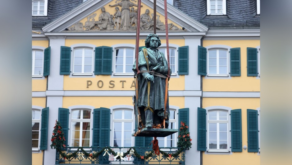Реставрират паметника на Бетовен в Бон