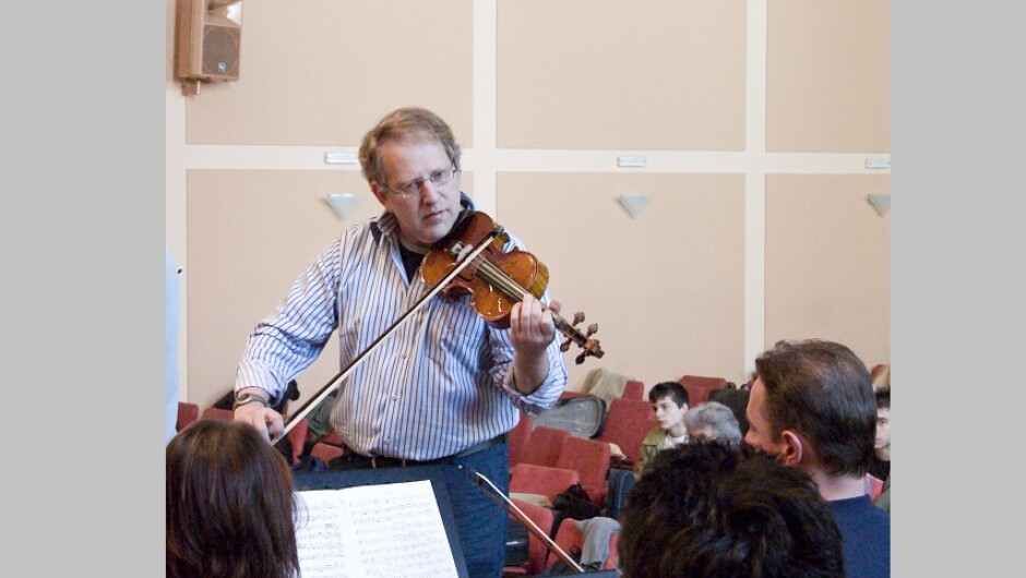„Кантус Фирмус“ дари нотен материал на Националното музикално училище в София