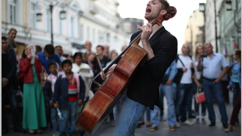 Арест на руски виолончелист в центъра на Москва